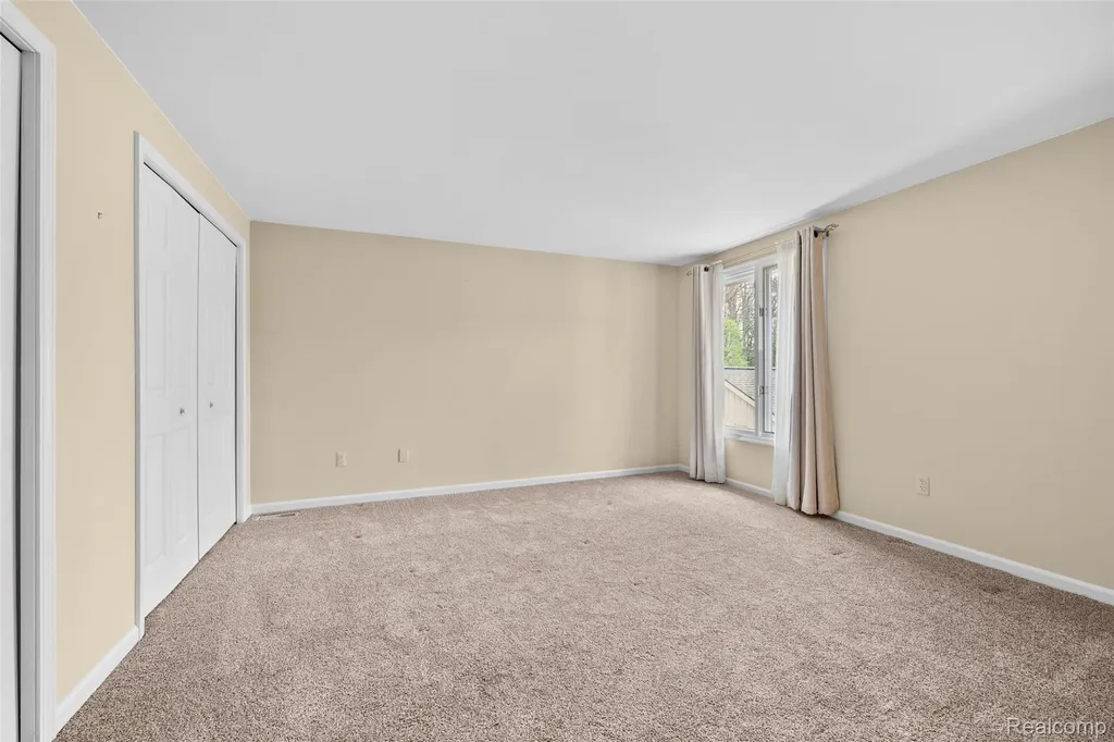 1204 S Timberview Trail Bloomfield Hills City MI 48304