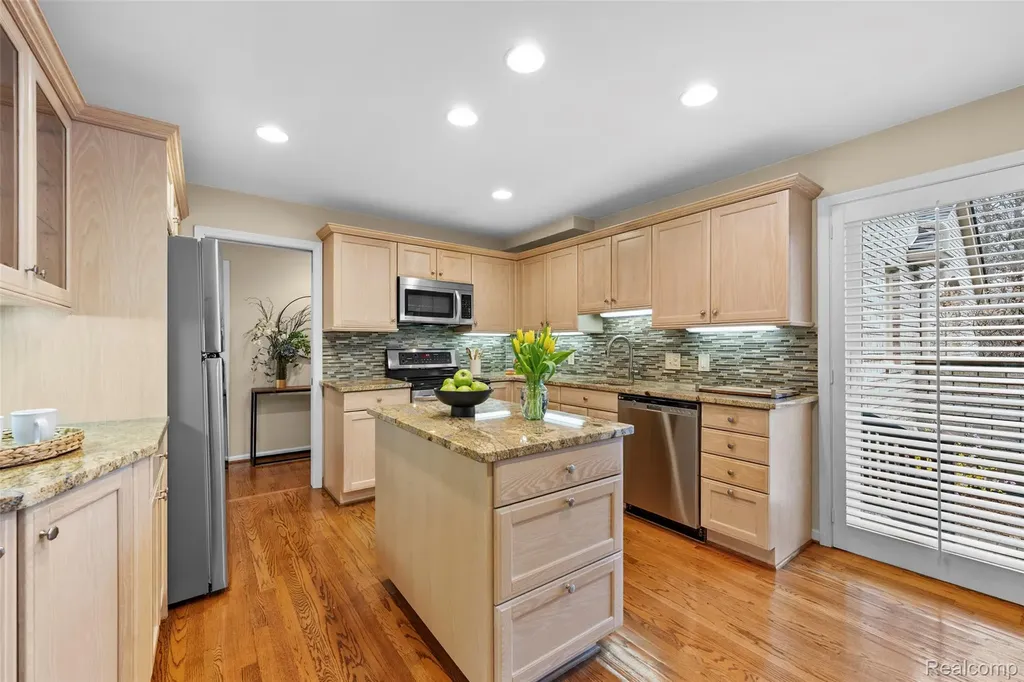 1204 S Timberview Trail Bloomfield Hills City MI 48304