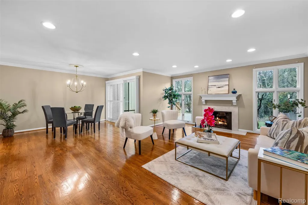 1204 S Timberview Trail Bloomfield Hills City MI 48304