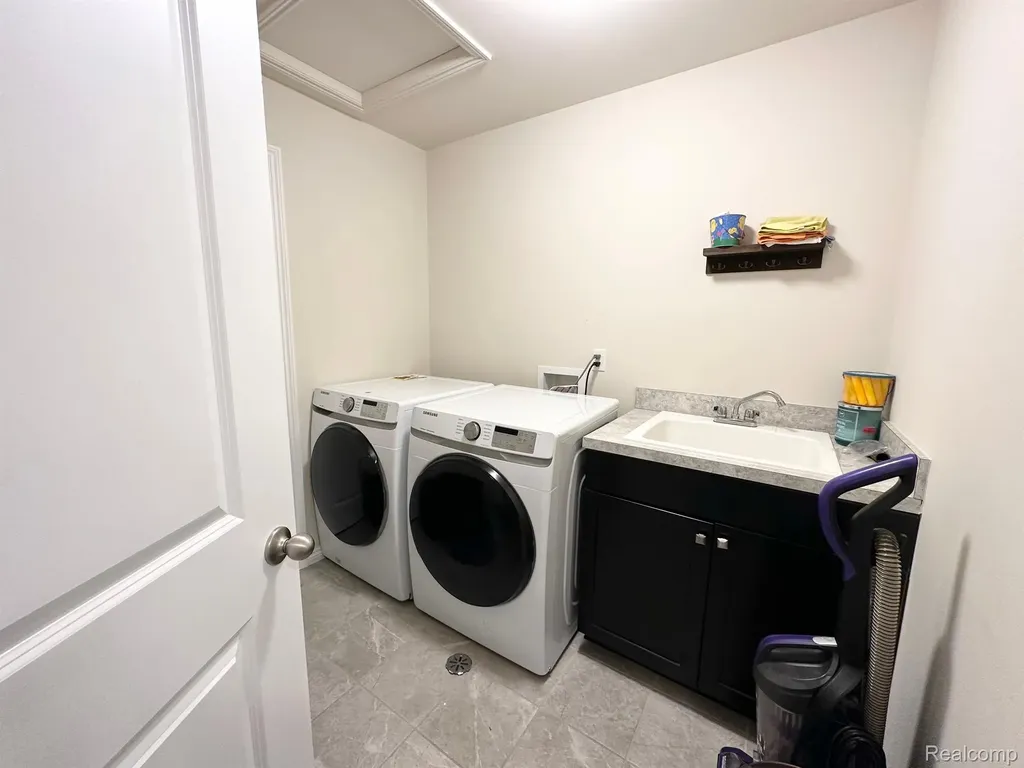 1216 Orchid Circle Canton Charter Township MI 48187