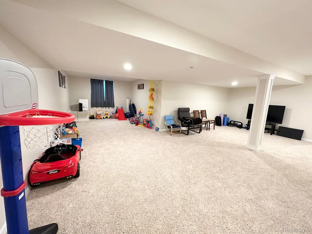 1216 Orchid Circle Canton Charter Township MI 48187