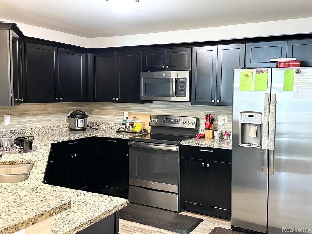 1216 Orchid Circle Canton Charter Township MI 48187