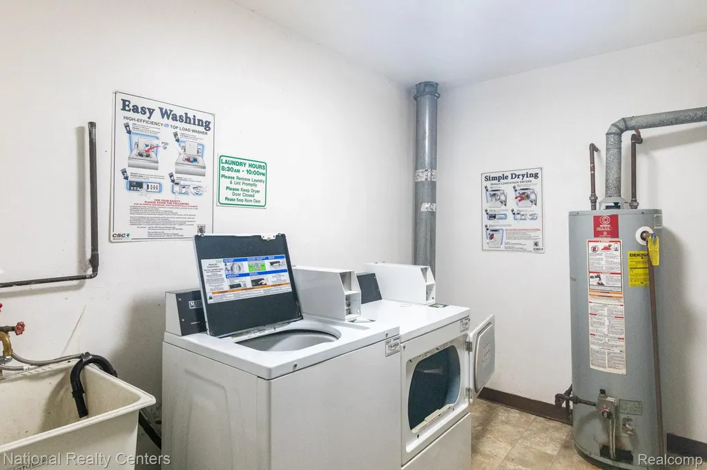 31993 W 12 Mile Road Farmington Hills City MI 48334