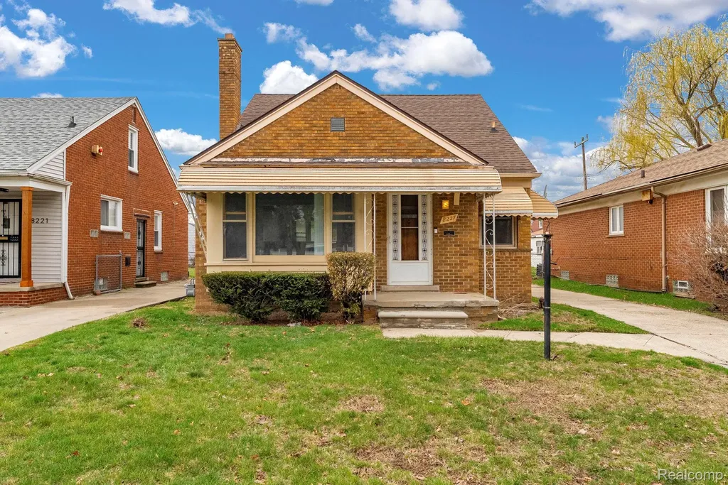8227 Bingham Street Detroit City MI 48228