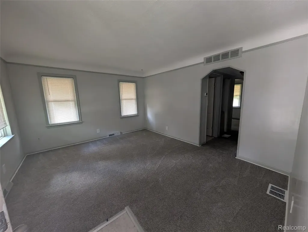 25613 Powers Avenue Dearborn Heights City MI 48125