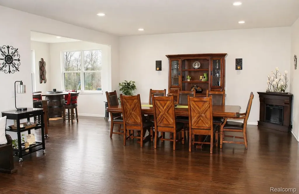 860 Backshore Drive Canton Charter Township MI 48187