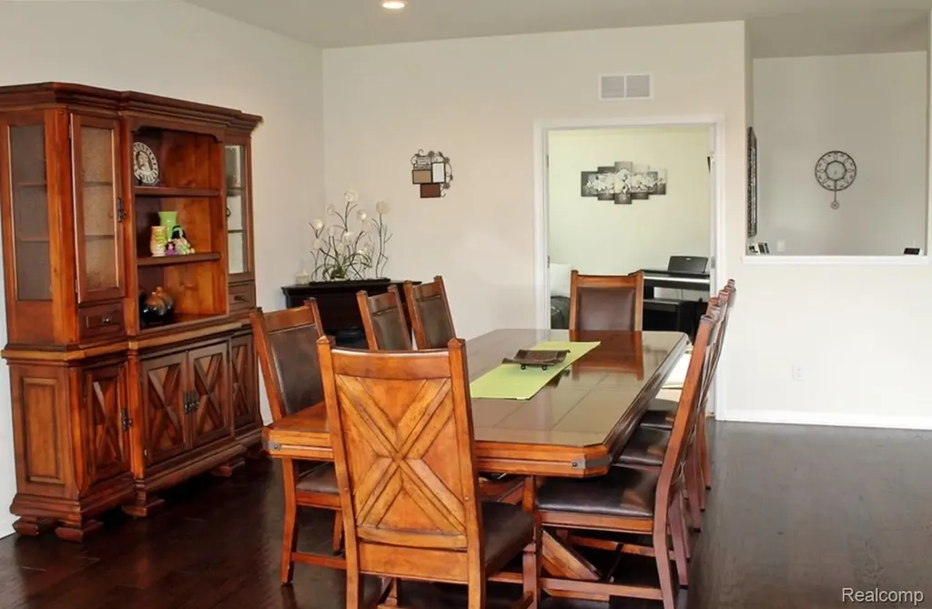860 Backshore Drive Canton Charter Township MI 48187