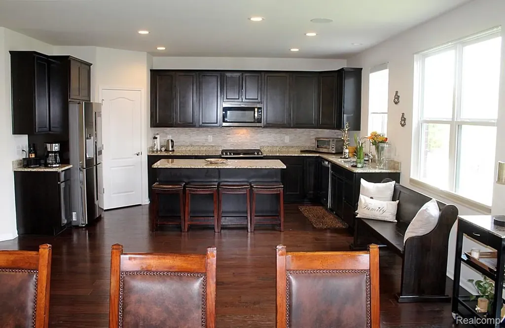 860 Backshore Drive Canton Charter Township MI 48187