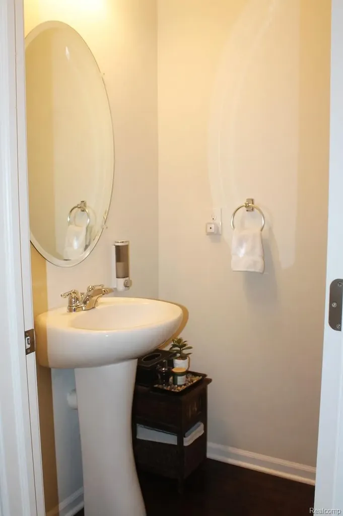 860 Backshore Drive Canton Charter Township MI 48187