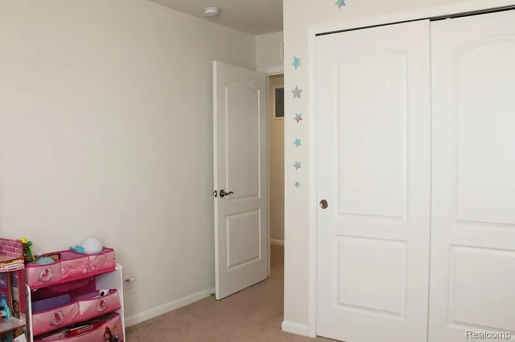 860 Backshore Drive Canton Charter Township MI 48187