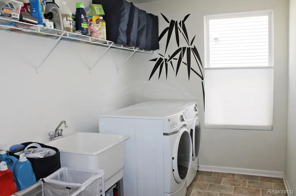 860 Backshore Drive Canton Charter Township MI 48187