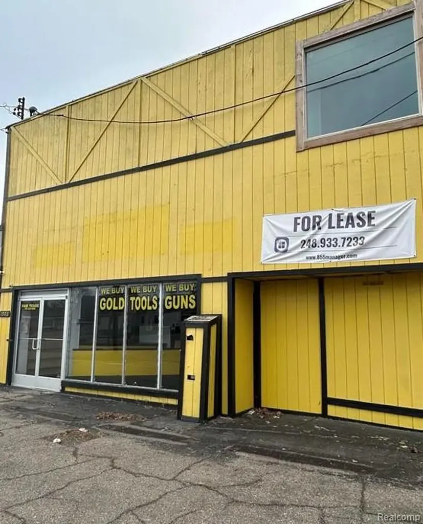1902 Fenton Road Flint City MI 48507