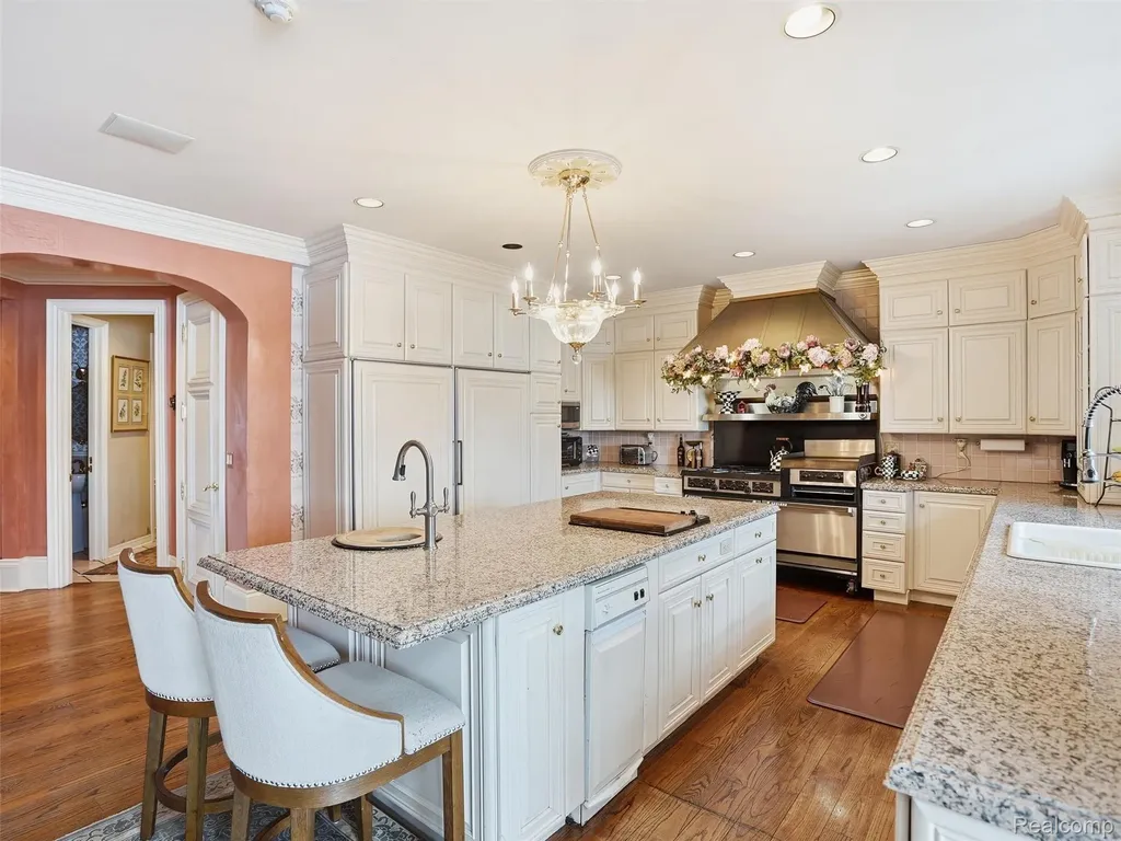 3075 Heron Pointe Drive Bloomfield Hills City MI 48302