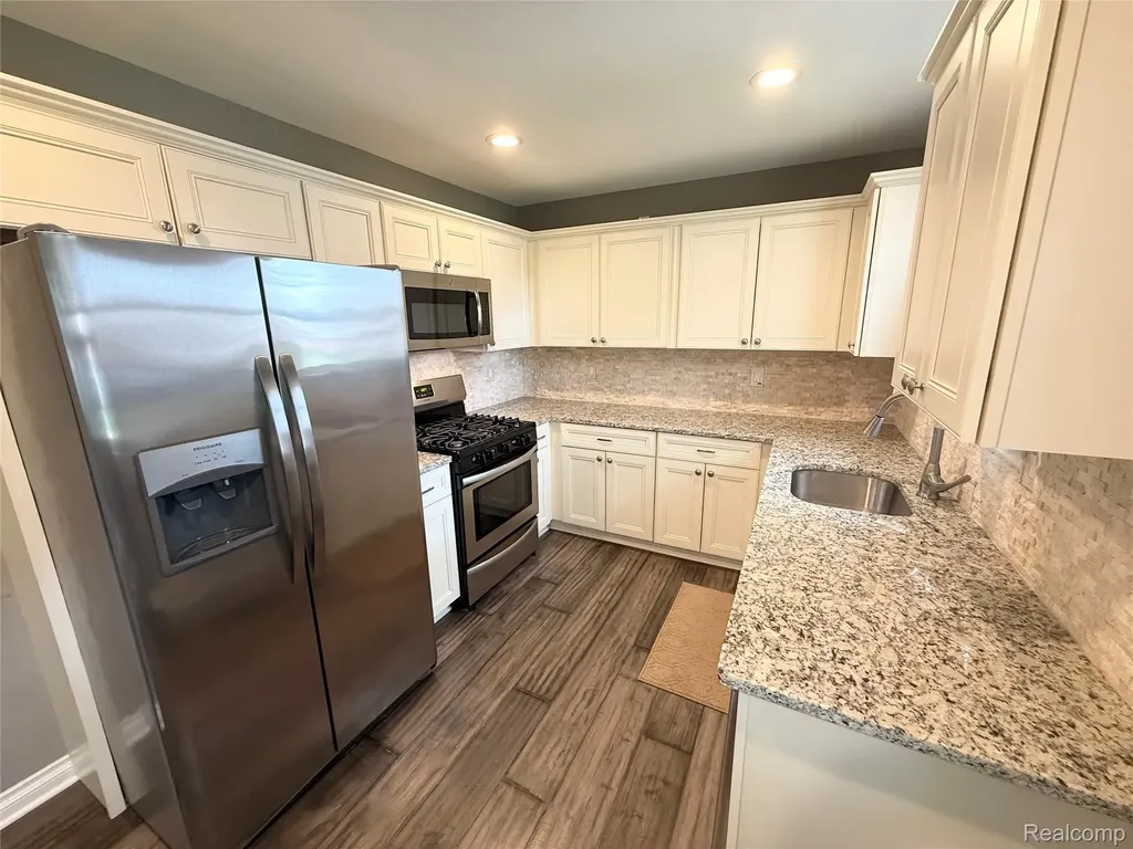 8210 Liberty Boulevard Westland City MI 48185