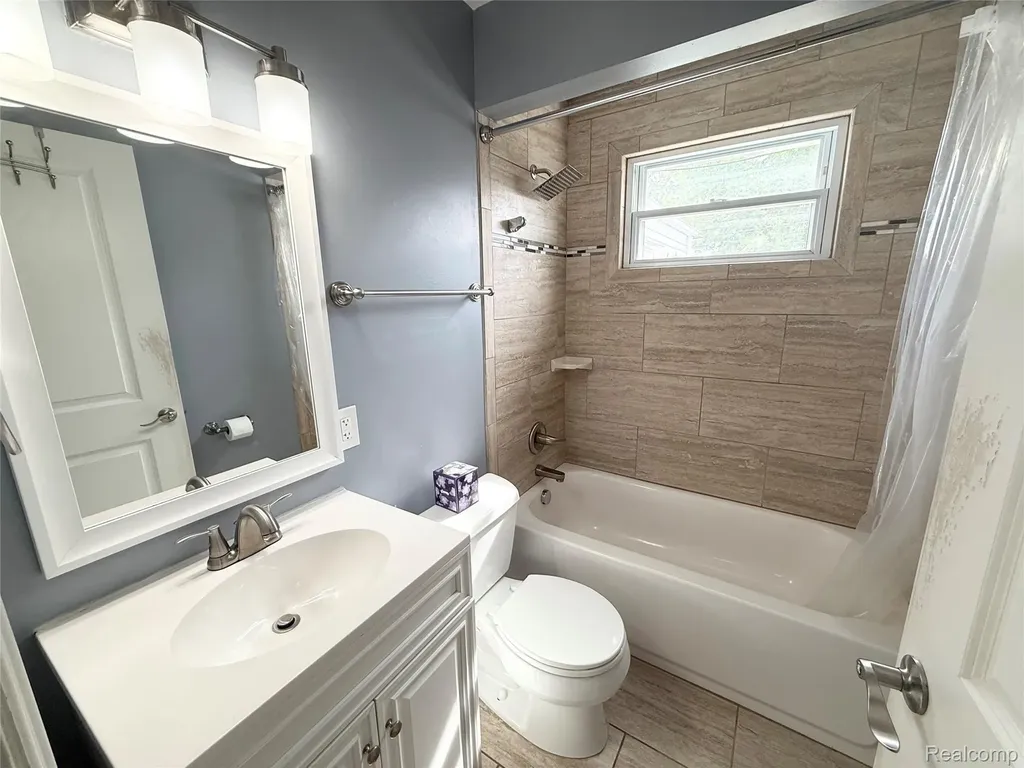 8210 Liberty Boulevard Westland City MI 48185