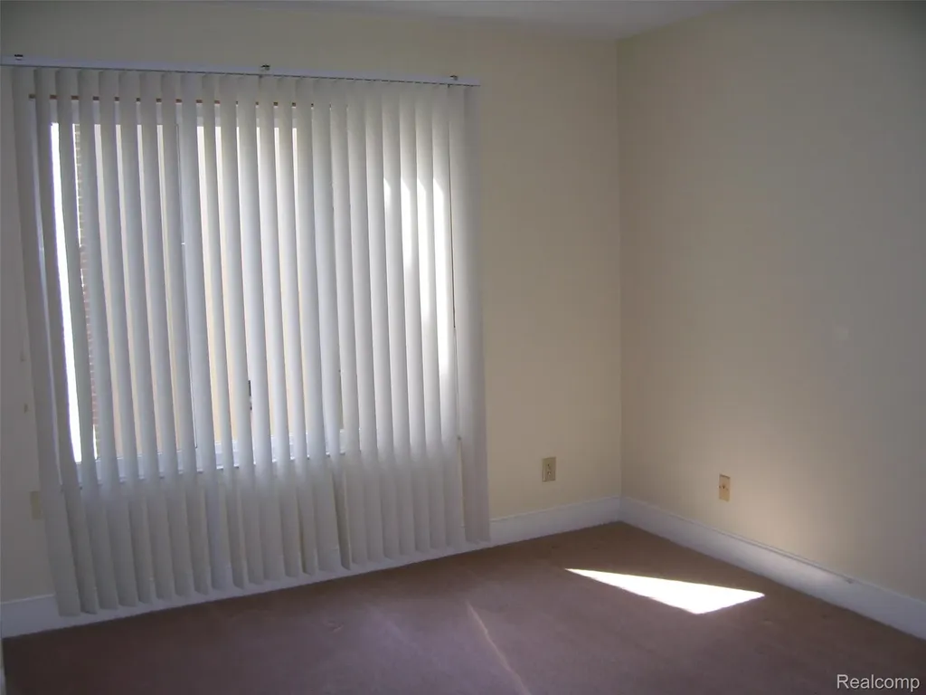 42364 Lochmoor Street Clinton Charter Township MI 48038