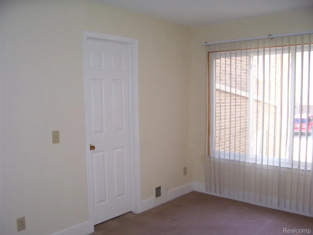 42364 Lochmoor Street Clinton Charter Township MI 48038