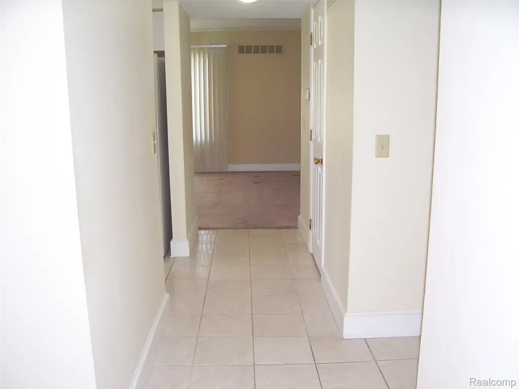 42364 Lochmoor Street Clinton Charter Township MI 48038