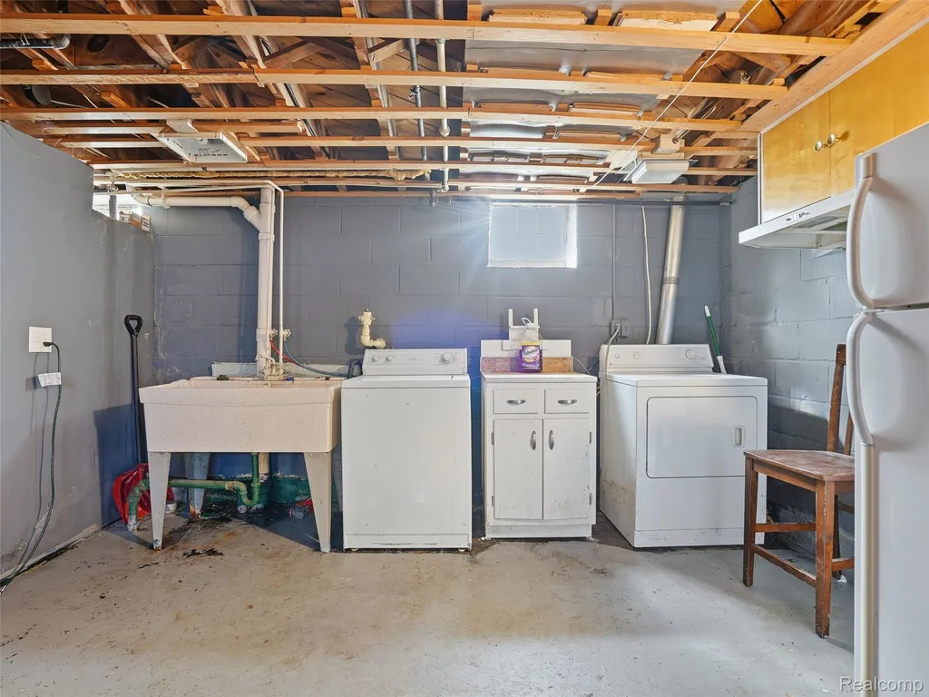 8160 E Lantz Street Detroit City MI 48234