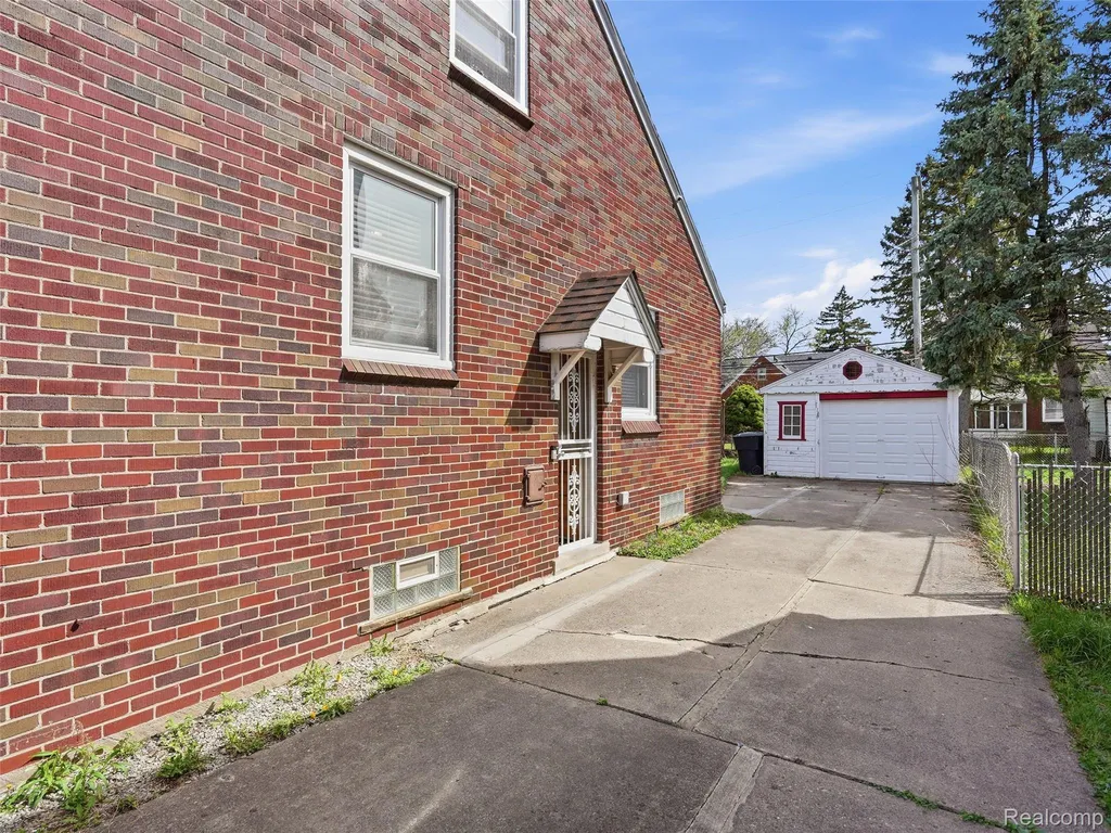 8160 E Lantz Street Detroit City MI 48234