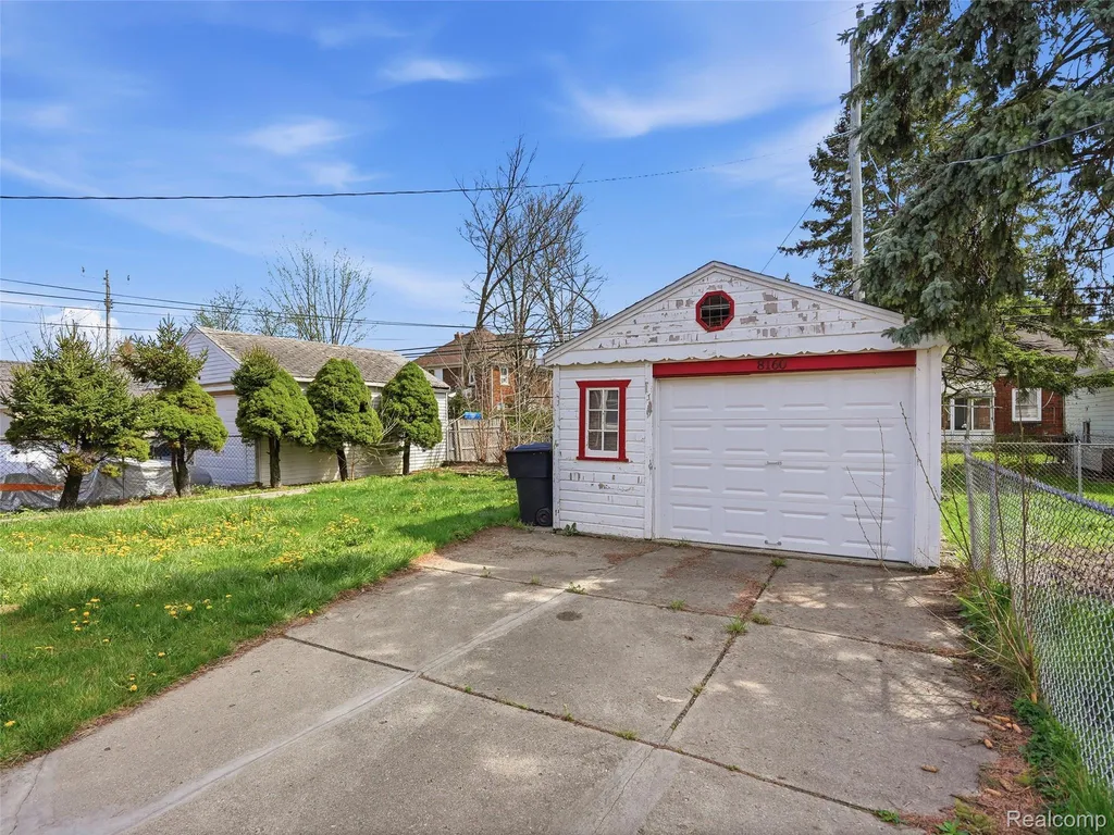 8160 E Lantz Street Detroit City MI 48234