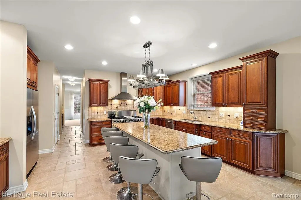 1562 Eagle Trail Oxford Charter Township MI 48371