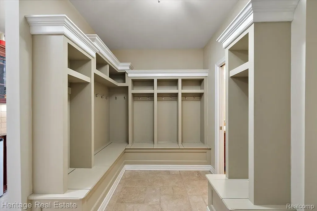 1562 Eagle Trail Oxford Charter Township MI 48371