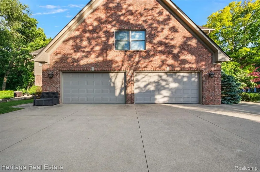 1562 Eagle Trail Oxford Charter Township MI 48371