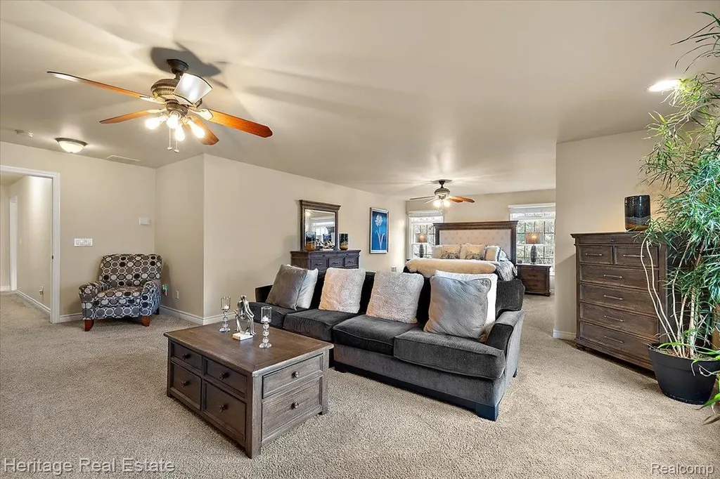 1562 Eagle Trail Oxford Charter Township MI 48371