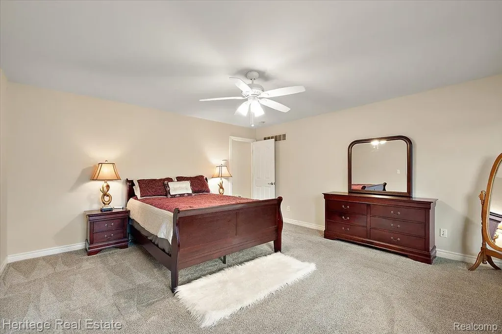 1562 Eagle Trail Oxford Charter Township MI 48371
