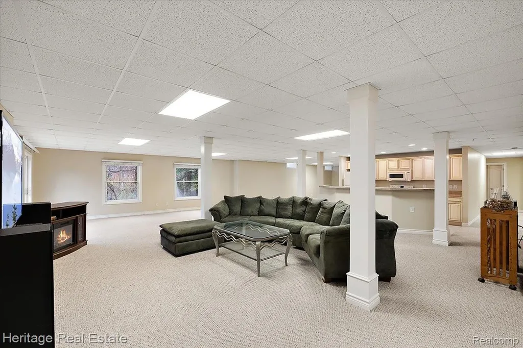 1562 Eagle Trail Oxford Charter Township MI 48371