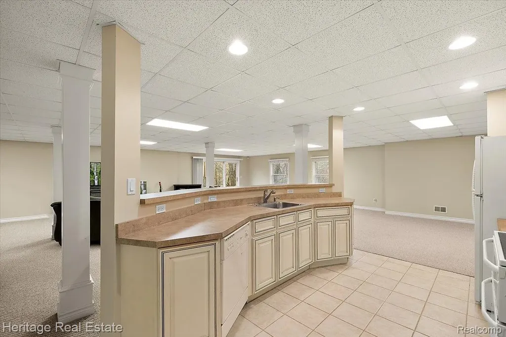 1562 Eagle Trail Oxford Charter Township MI 48371