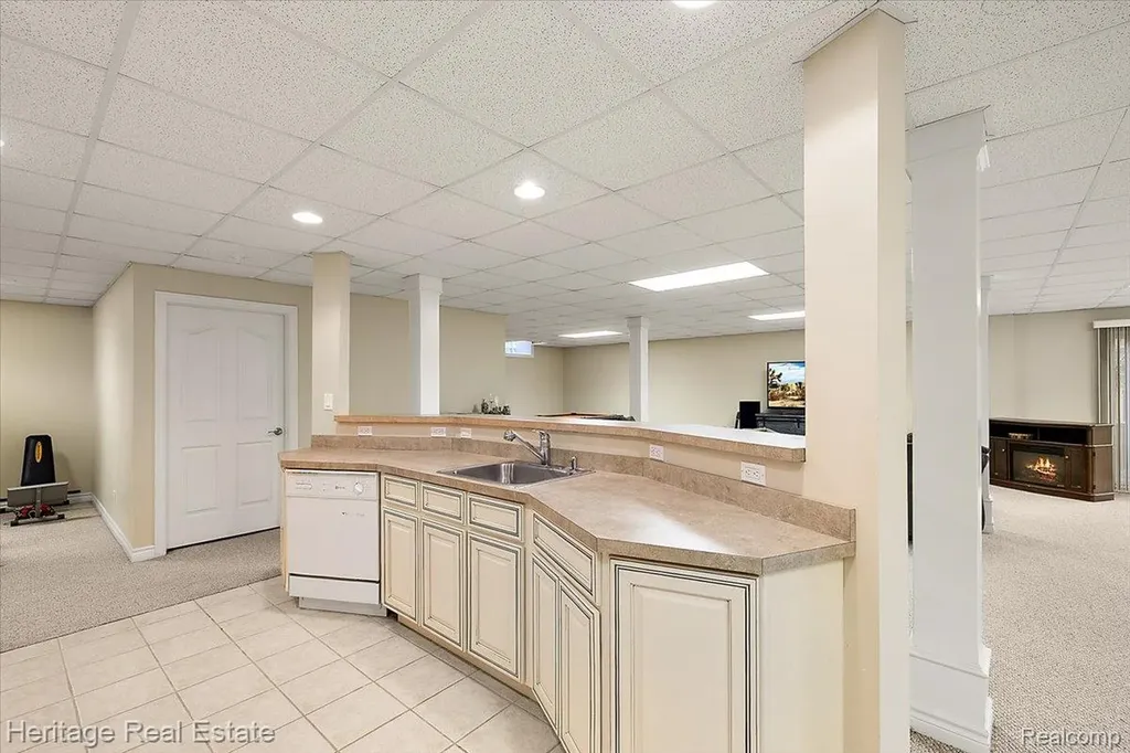 1562 Eagle Trail Oxford Charter Township MI 48371