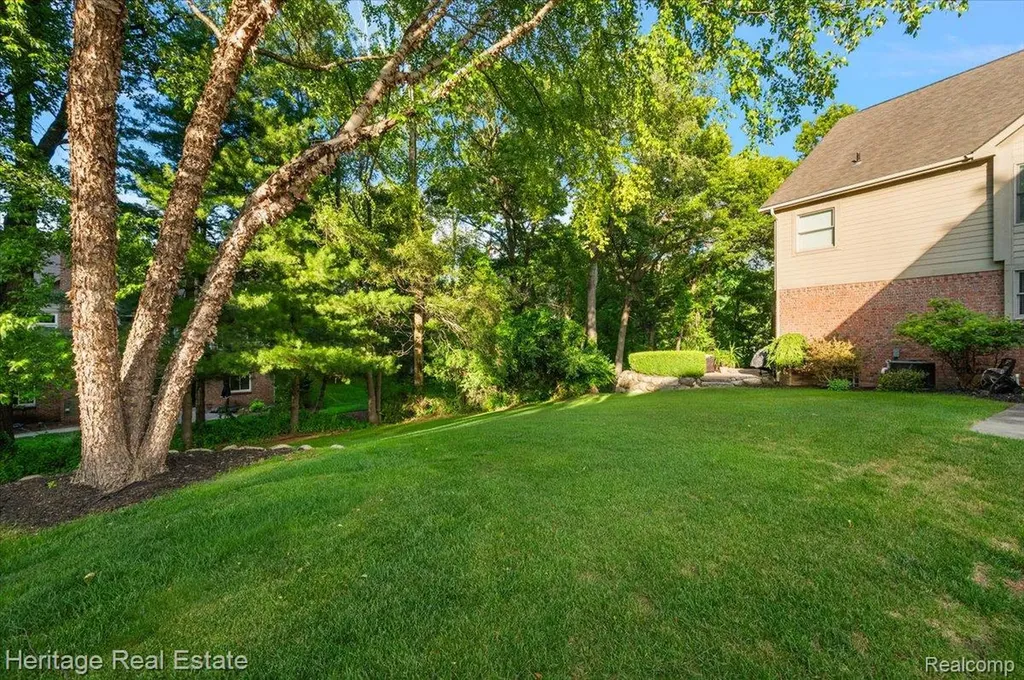 1562 Eagle Trail Oxford Charter Township MI 48371