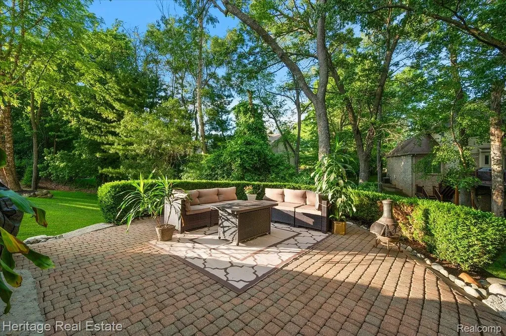 1562 Eagle Trail Oxford Charter Township MI 48371