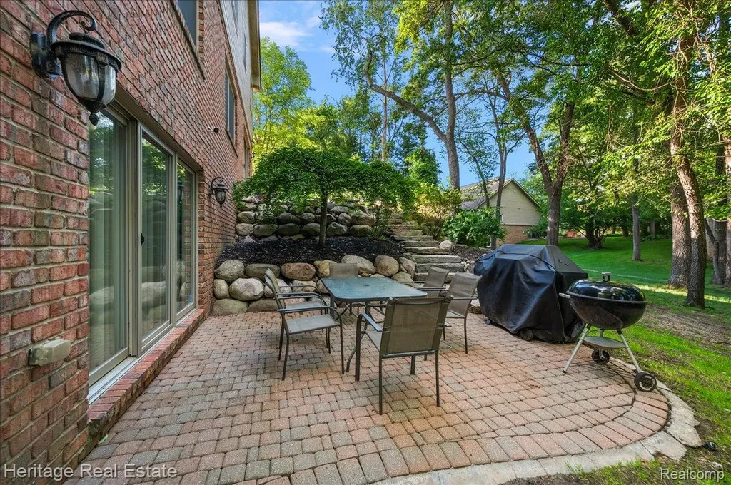 1562 Eagle Trail Oxford Charter Township MI 48371