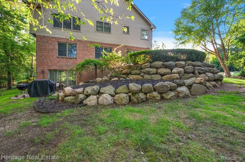 1562 Eagle Trail Oxford Charter Township MI 48371