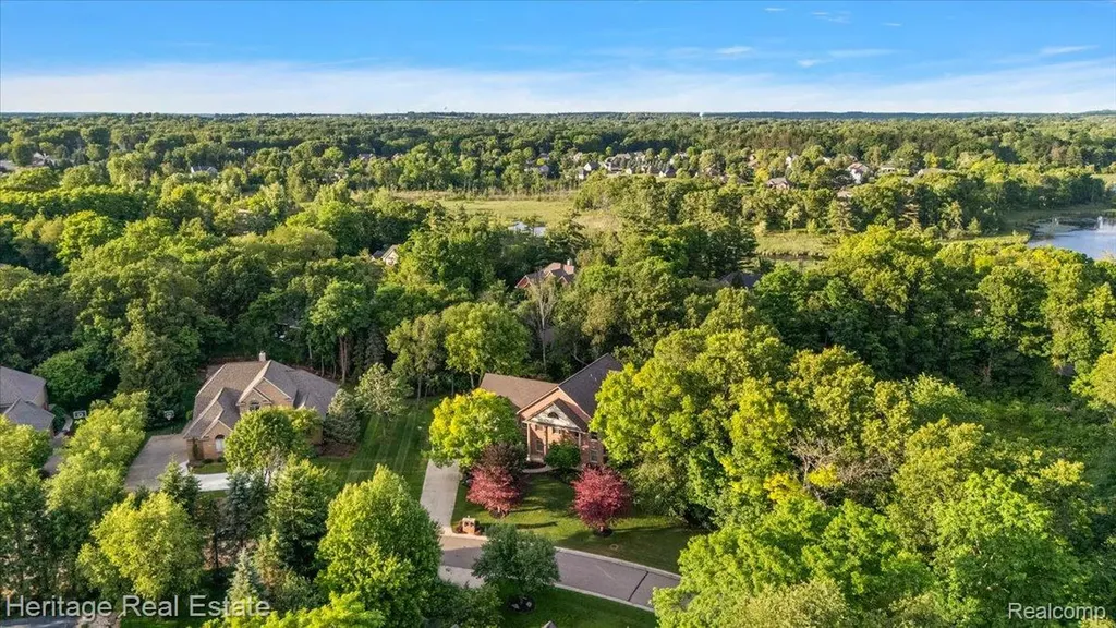 1562 Eagle Trail Oxford Charter Township MI 48371