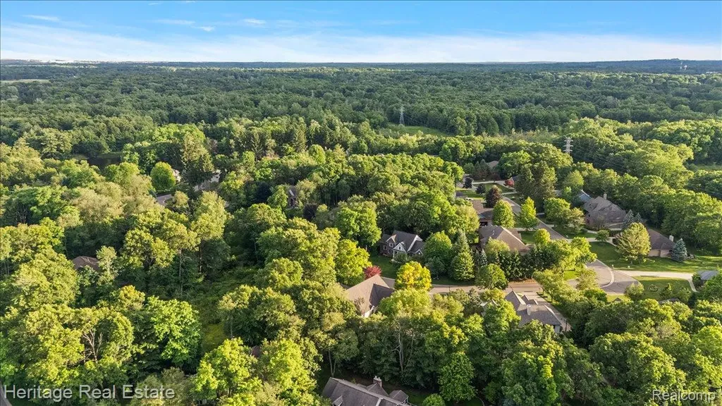 1562 Eagle Trail Oxford Charter Township MI 48371