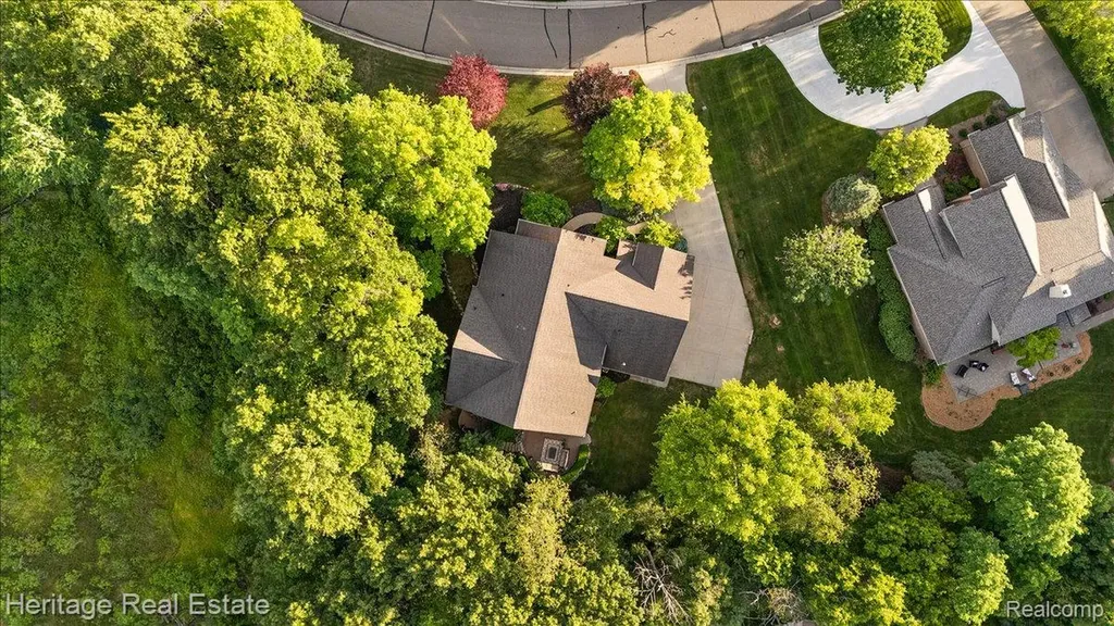 1562 Eagle Trail Oxford Charter Township MI 48371