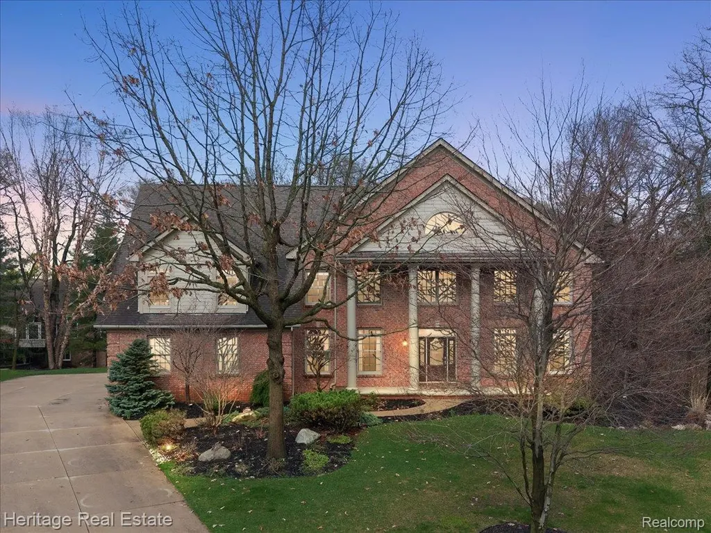 1562 Eagle Trail Oxford Charter Township MI 48371