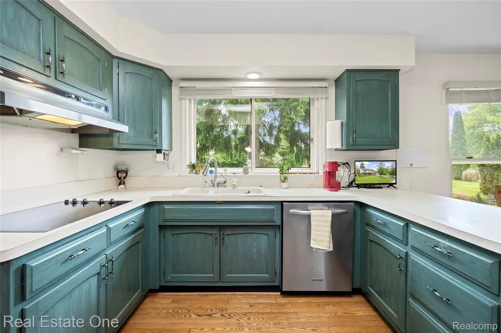 2503 Wickfield Road West Bloomfield Charter Township MI 48323