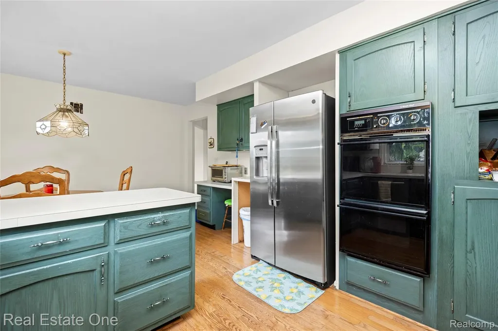 2503 Wickfield Road West Bloomfield Charter Township MI 48323