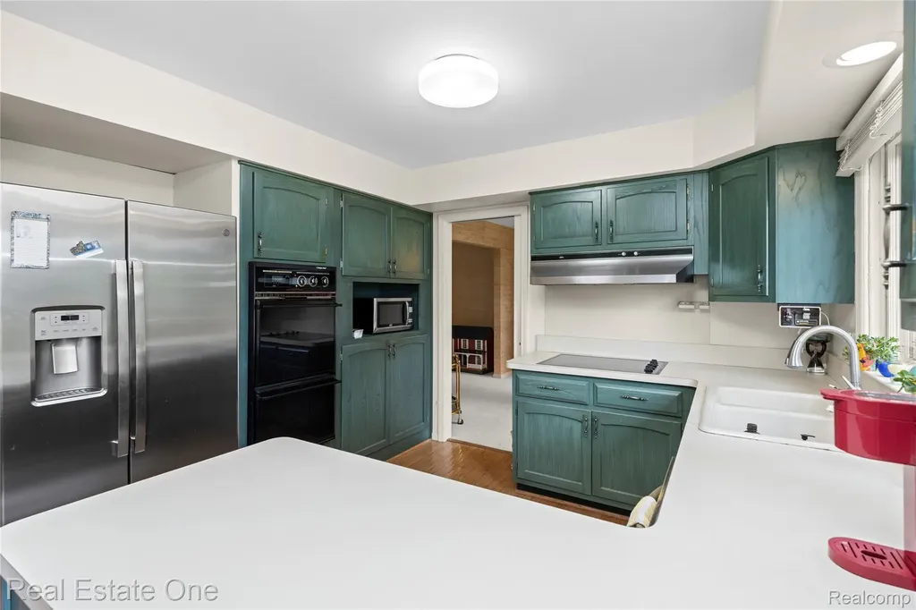 2503 Wickfield Road West Bloomfield Charter Township MI 48323