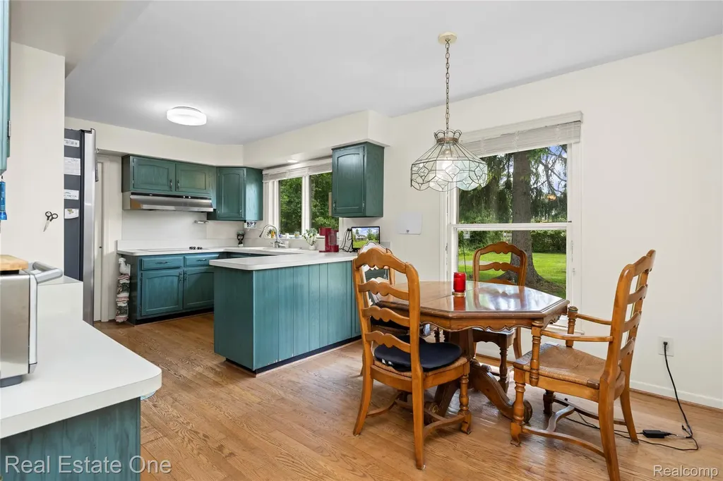 2503 Wickfield Road West Bloomfield Charter Township MI 48323