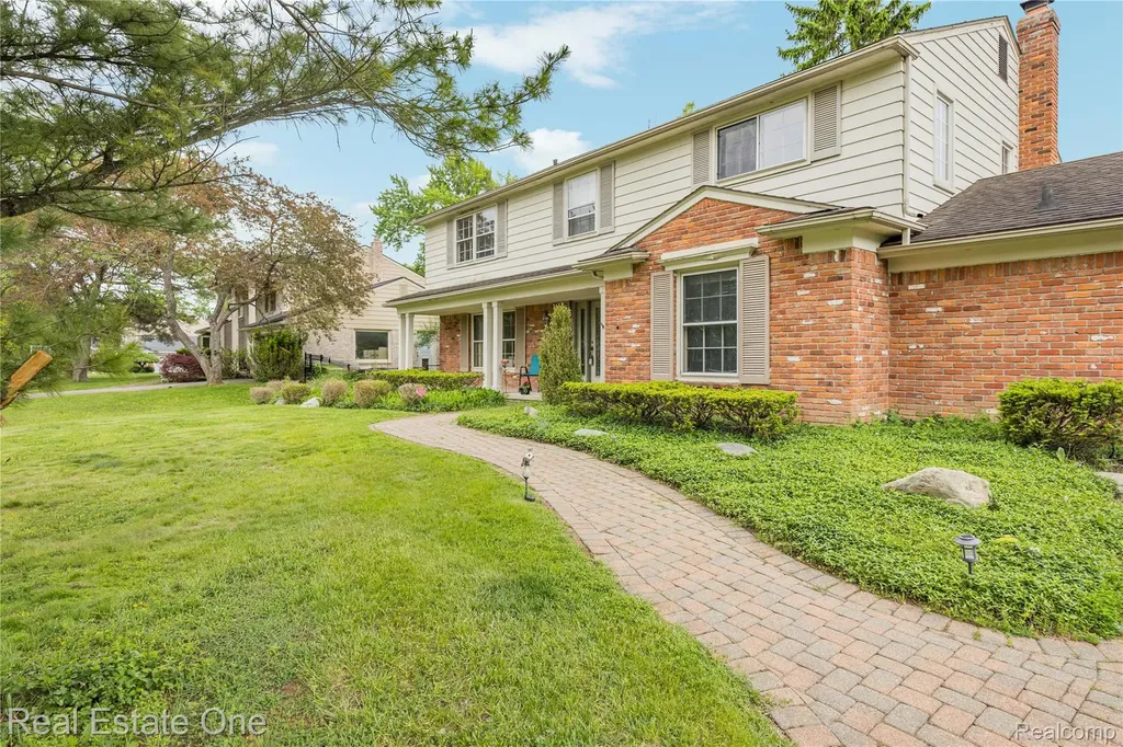 2503 Wickfield Road West Bloomfield Charter Township MI 48323