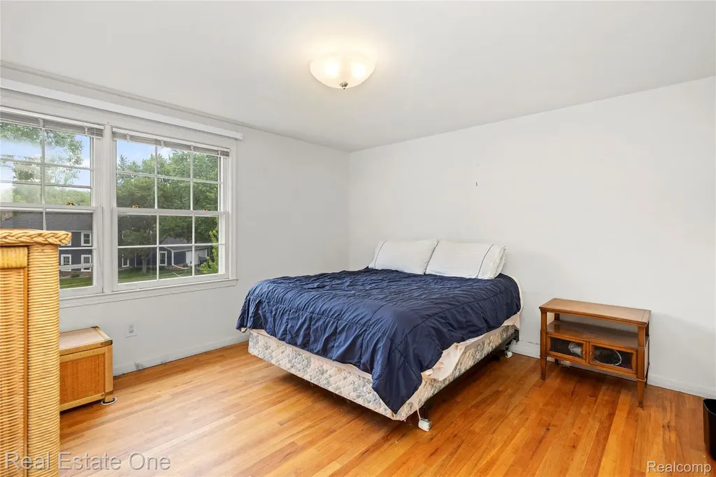 2503 Wickfield Road West Bloomfield Charter Township MI 48323