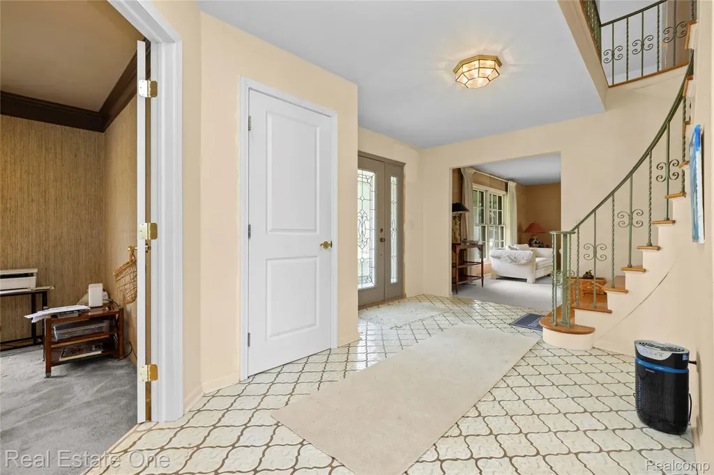 2503 Wickfield Road West Bloomfield Charter Township MI 48323