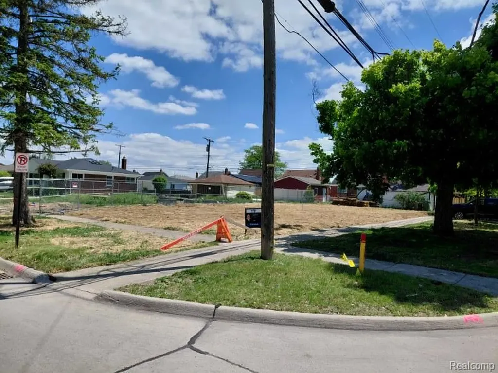 13581 Edison Street Southgate City MI 48195