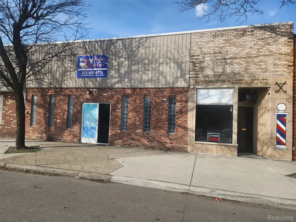 21548 Grand River Avenue Detroit City MI 48219